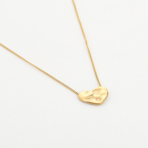 Amour Necklace gouden stainless steel ketting met hartdetail